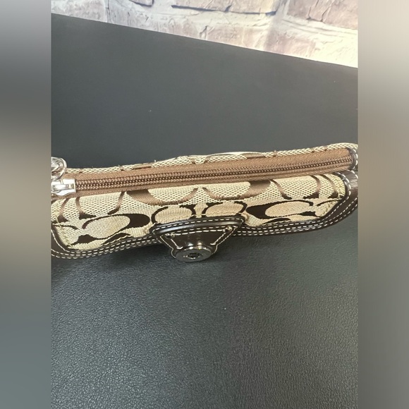 Coach Signature C Wristlet - Picture 7 of 11